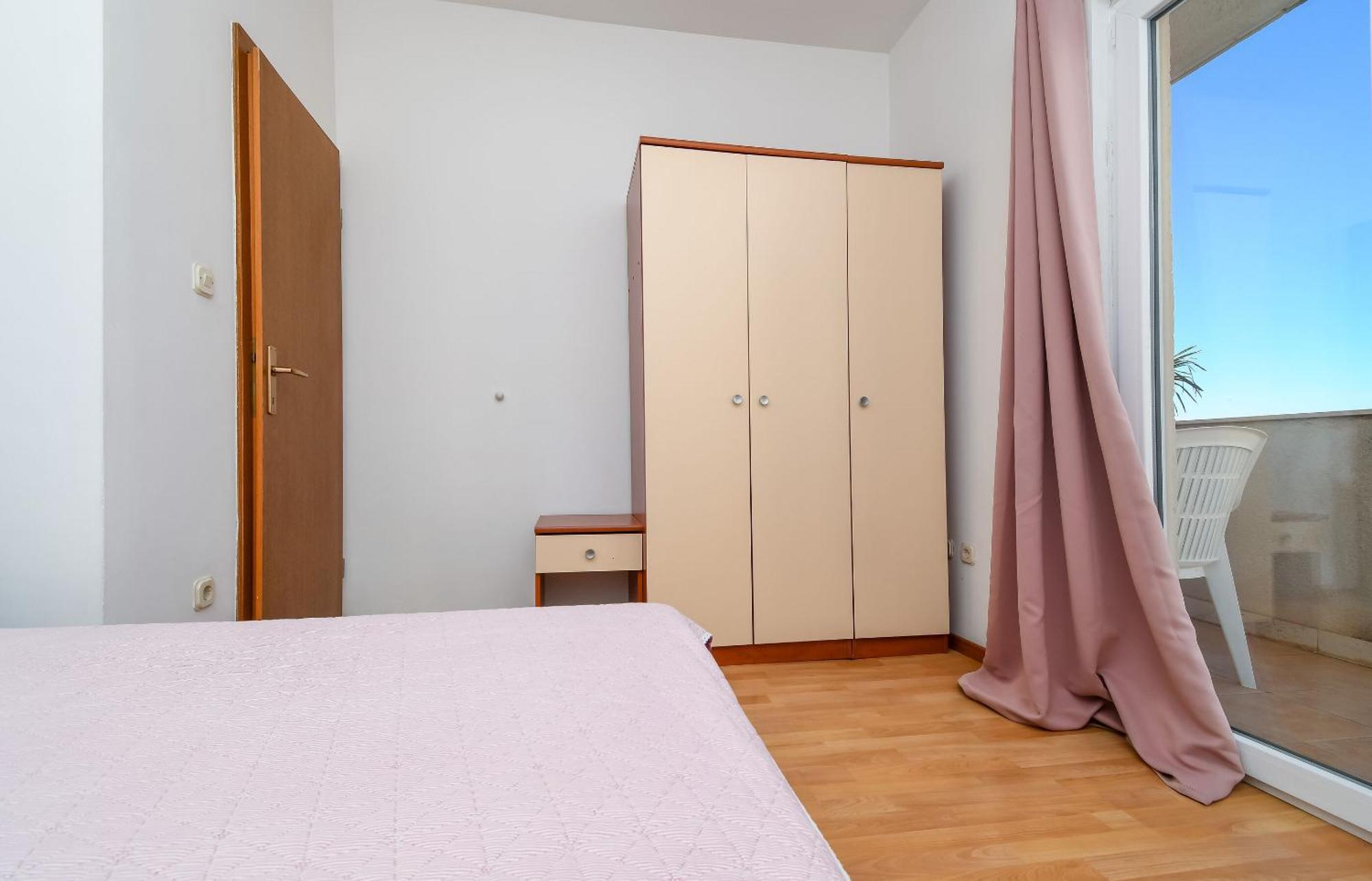 Apartments Biserka - 50 M From Beach Trogir Exterior photo